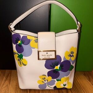 Reegan Bucket Bag in Floral Print Kate Spade